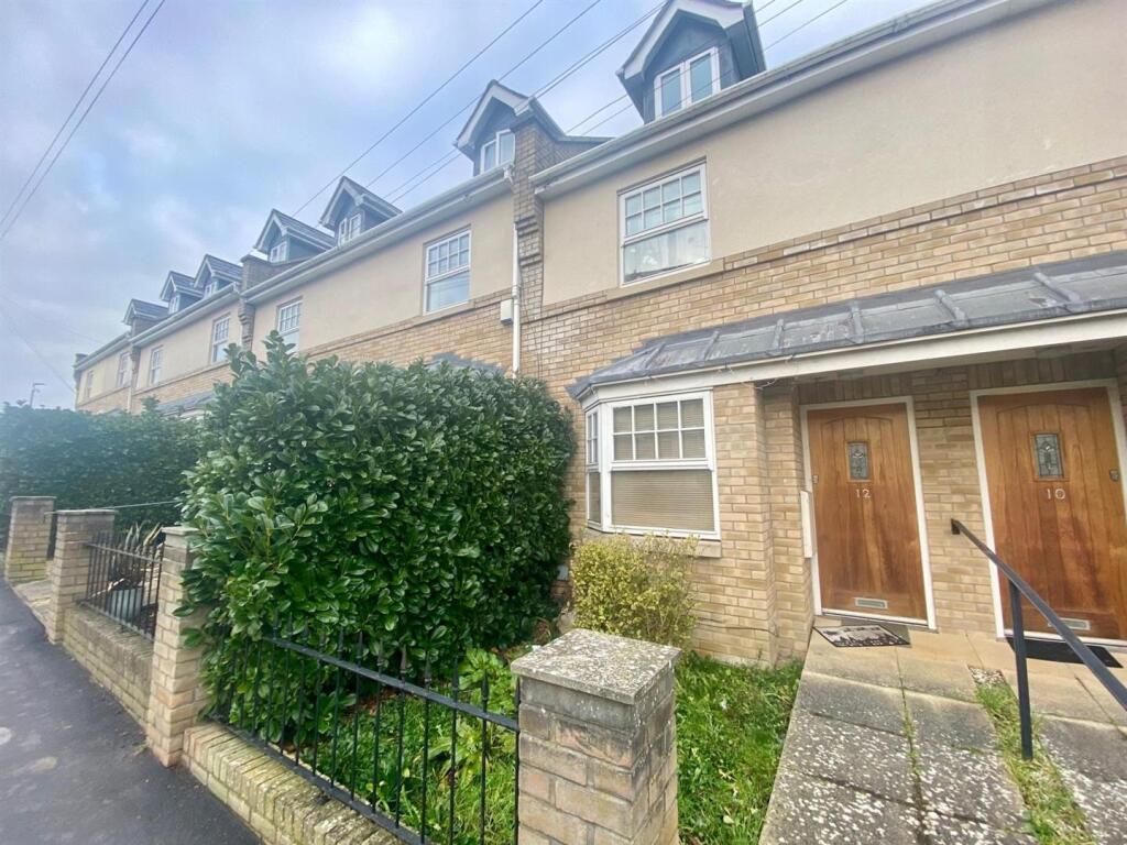 3 bed Mid Terraced House for rent in Saxmundham. From Appointmoor Estates - Westcliff-On-Sea 3 bed Mid Terraced House for rent in Saxmundham. From Appointmoor Estates - Westcliff-On-Sea