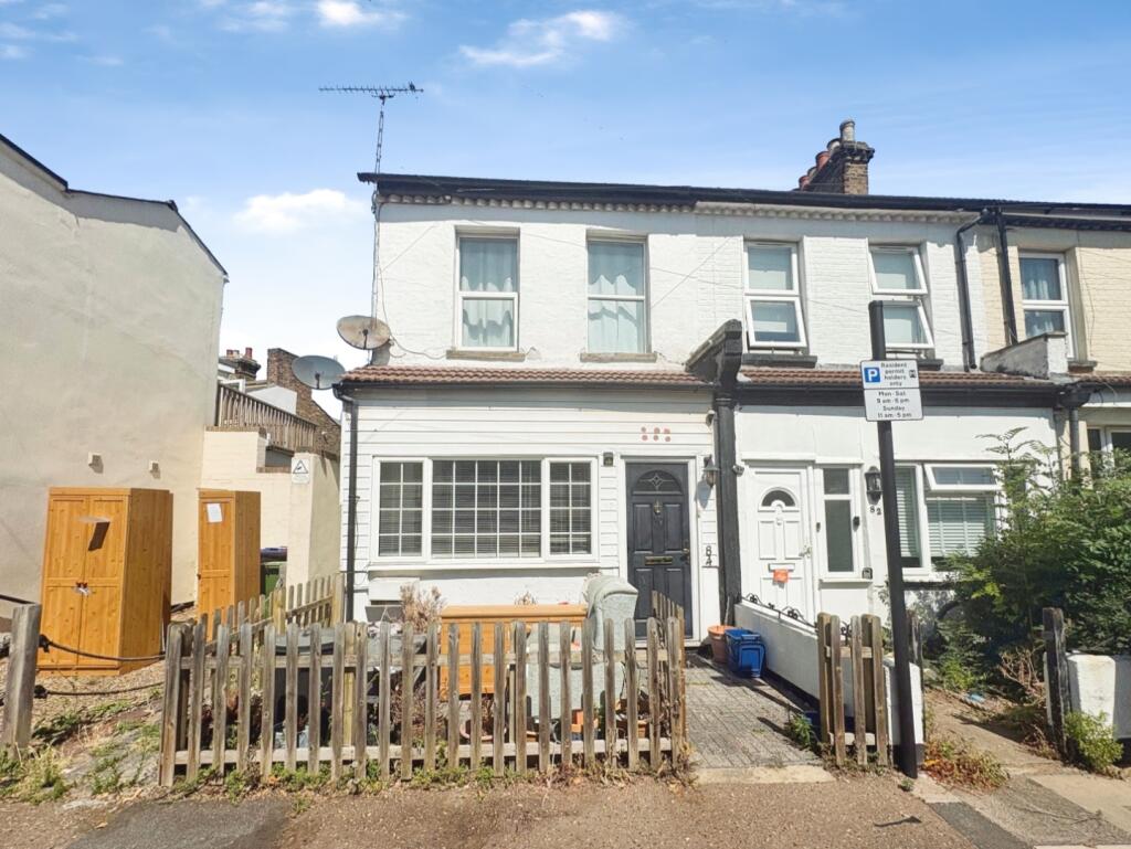 1 bed House (unspecified) for rent in Southend-on-Sea. From Appointmoor Estates - Westcliff-On-Sea 1 bed House (unspecified) for rent in Southend-on-Sea. From Appointmoor Estates - Westcliff-On-Sea