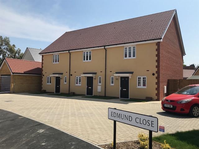 2 bed End of Terrace for rent in Rochford. From Appointmoor Estates - Westcliff-On-Sea