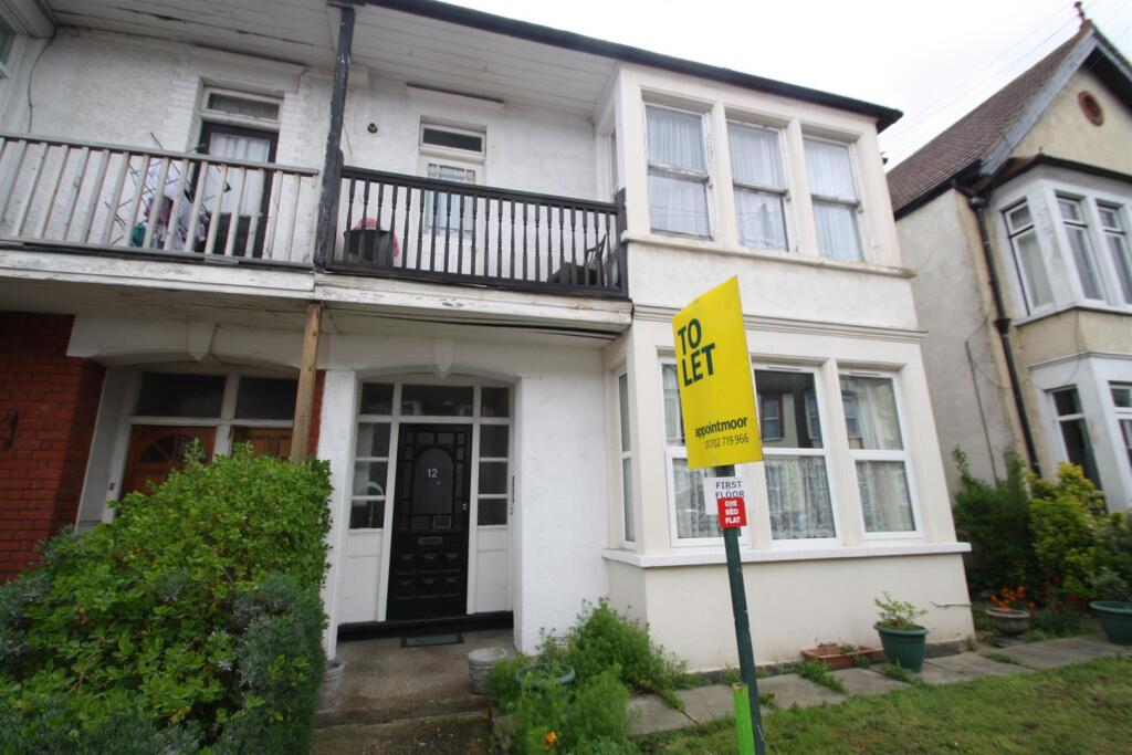 1 bed 1st Floor Flat for rent in Southend-on-Sea. From Appointmoor Estates - Westcliff-On-Sea