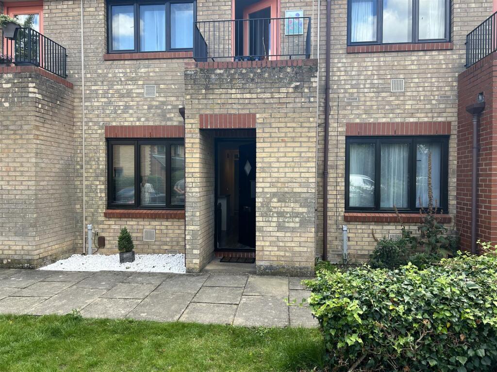 1 bed 1st Floor Flat for rent in Cambridge. From Embassy Lettings & Management Limited - Cambridge