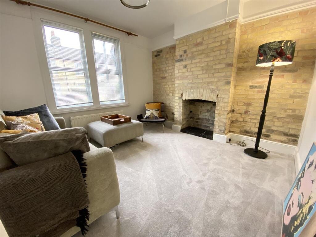 2 bed Mid Terraced House for rent in Cambridge. From Embassy Lettings & Management Limited - Cambridge 2 bed Mid Terraced House for rent in Cambridge. From Embassy Lettings & Management Limited - Cambridge
