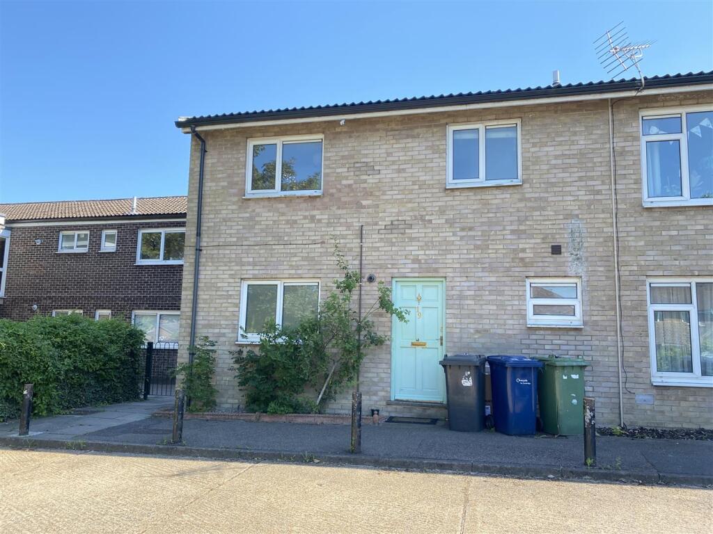 4 bed Detached for rent in Teversham. From Embassy Lettings & Management Limited - Cambridge 4 bed Detached for rent in Teversham. From Embassy Lettings & Management Limited - Cambridge