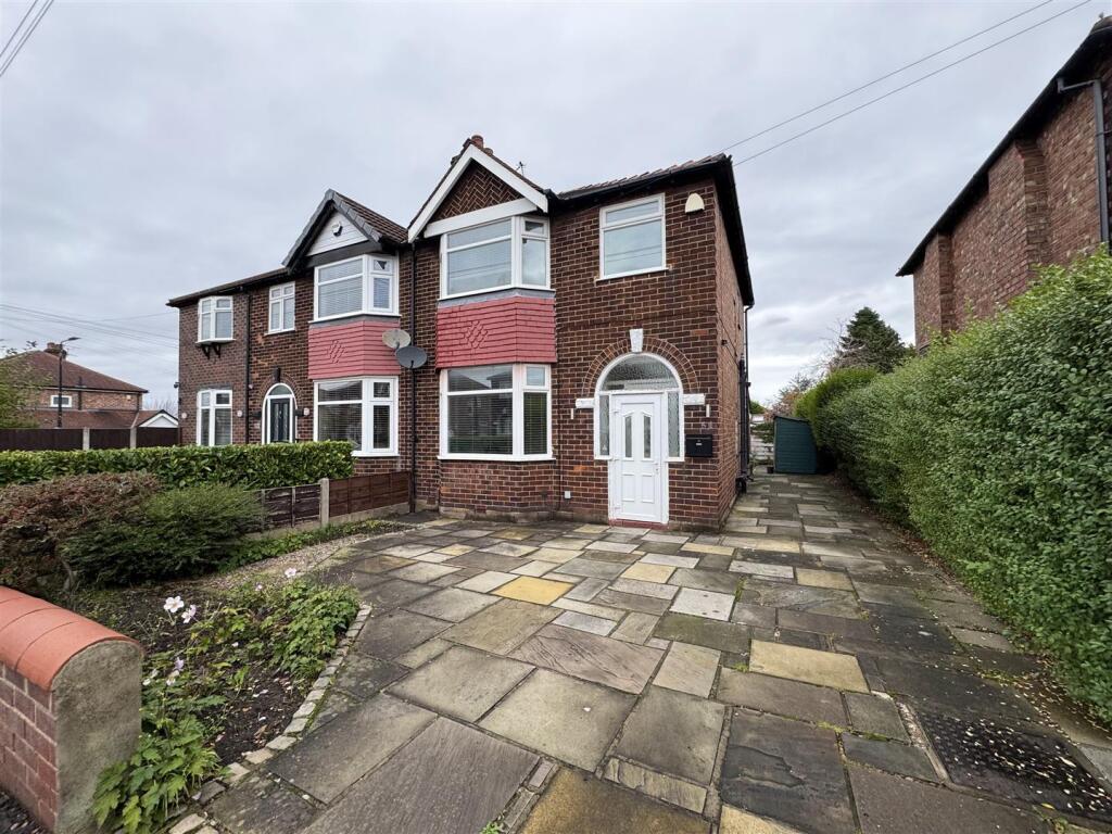 3 bed Semi Detached for rent in Hale. From Ian Macklin - Hale 3 bed Semi Detached for rent in Hale. From Ian Macklin - Hale