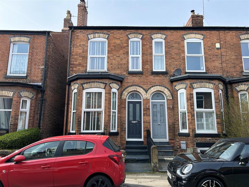 3 bed End of Terrace for rent in Altrincham. From Ian Macklin - Hale 3 bed End of Terrace for rent in Altrincham. From Ian Macklin - Hale