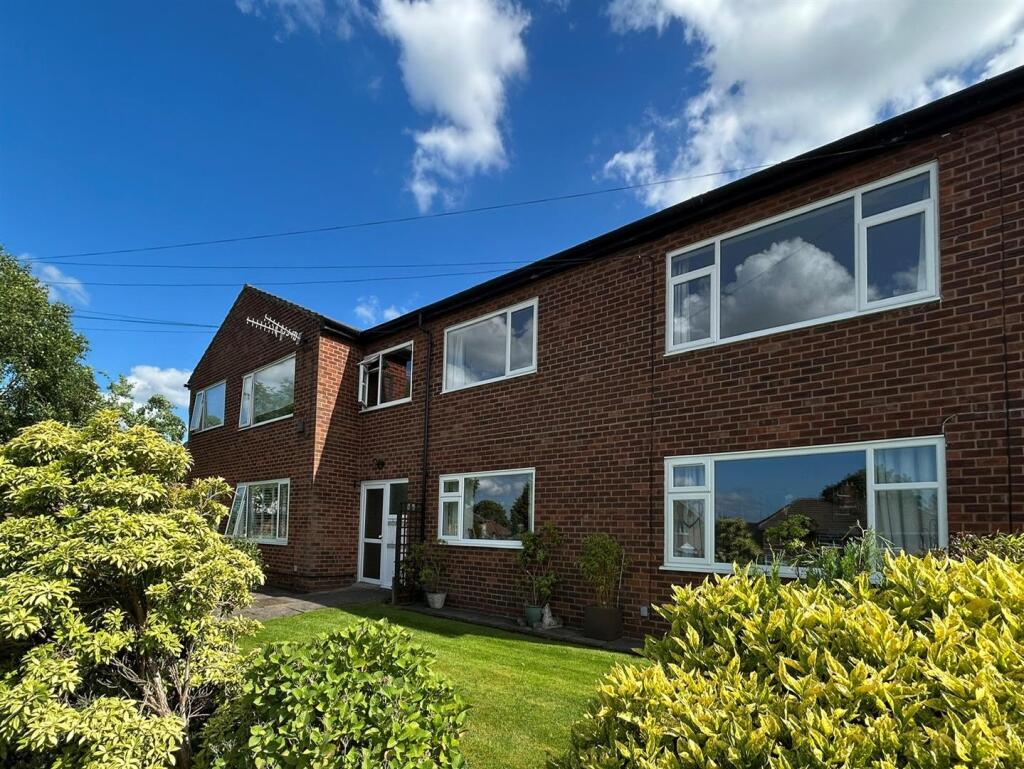 2 bed Apartment for rent in Hale. From Ian Macklin - Hale