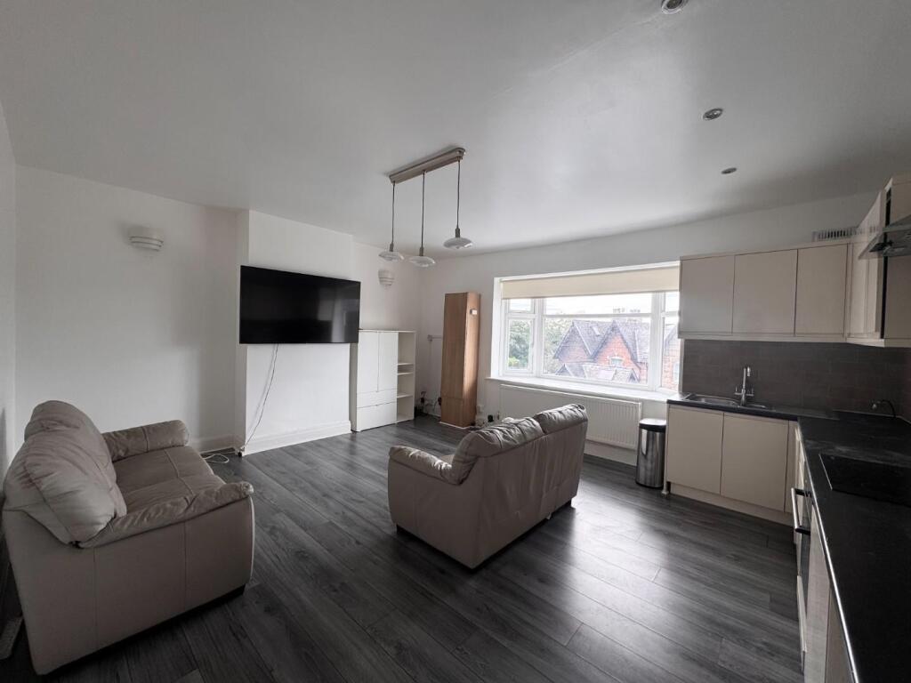 2 bed Apartment for rent in Hale. From Ian Macklin - Hale 2 bed Apartment for rent in Hale. From Ian Macklin - Hale