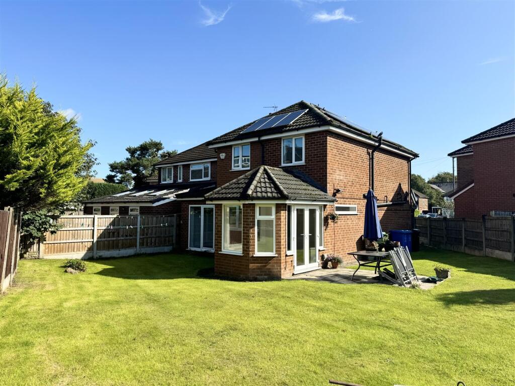 4 bed Semi Detached for rent in Altrincham. From Ian Macklin - Hale 4 bed Semi Detached for rent in Altrincham. From Ian Macklin - Hale