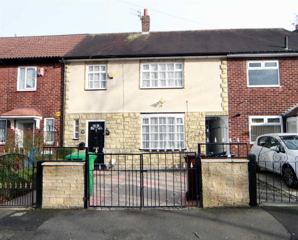 3 bed House (unspecified) for rent in Gatley. From Ian Macklin - Hale
