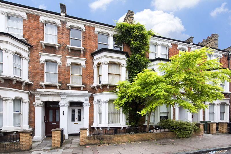 3 bed 1st Floor Flat for rent in London. From Tate Residential Ltd - London 3 bed 1st Floor Flat for rent in London. From Tate Residential Ltd - London