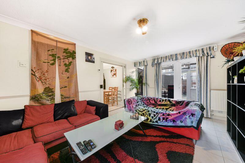 3 bed Detached for rent in Battersea. From Tate Residential Ltd - London 3 bed Detached for rent in Battersea. From Tate Residential Ltd - London