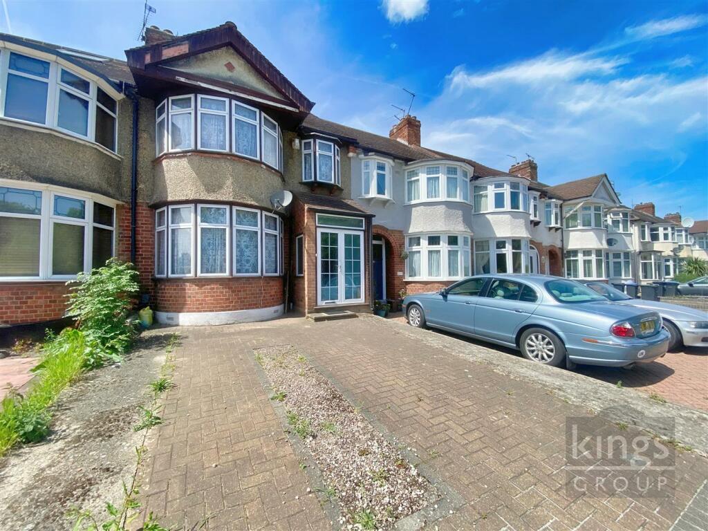 4 bed Mid Terraced House for rent in Waltham Cross. From Kings Group - Enfield Town