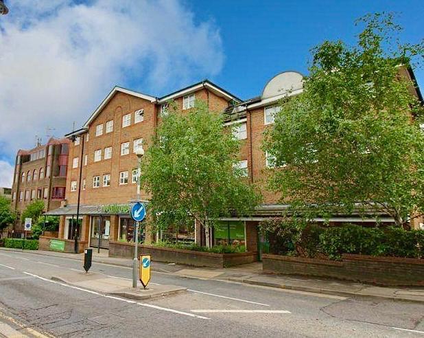 2 bed 1st Floor Flat for rent in Crews Hill. From Kings Group - Enfield Town