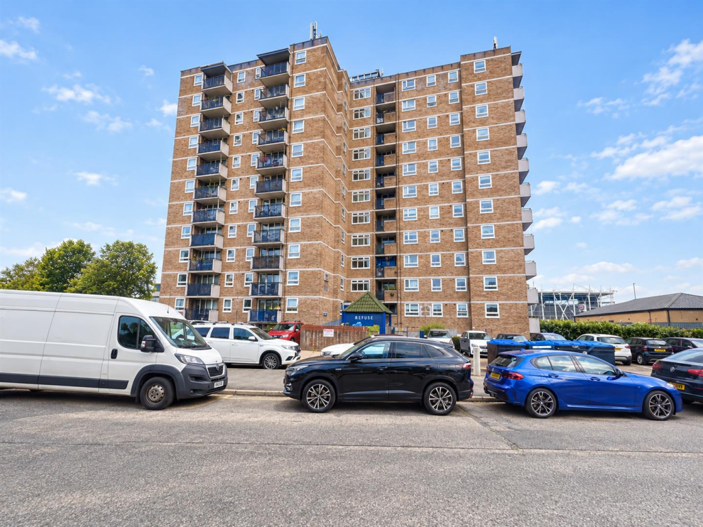 2 bed House (unspecified) for rent in Edmonton. From Kings Group - Enfield Town 2 bed House (unspecified) for rent in Edmonton. From Kings Group - Enfield Town