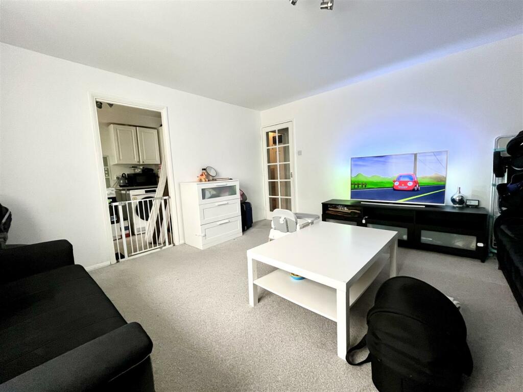 1 bed Flat for rent in Sewardstone. From Kings Group - Enfield Highway