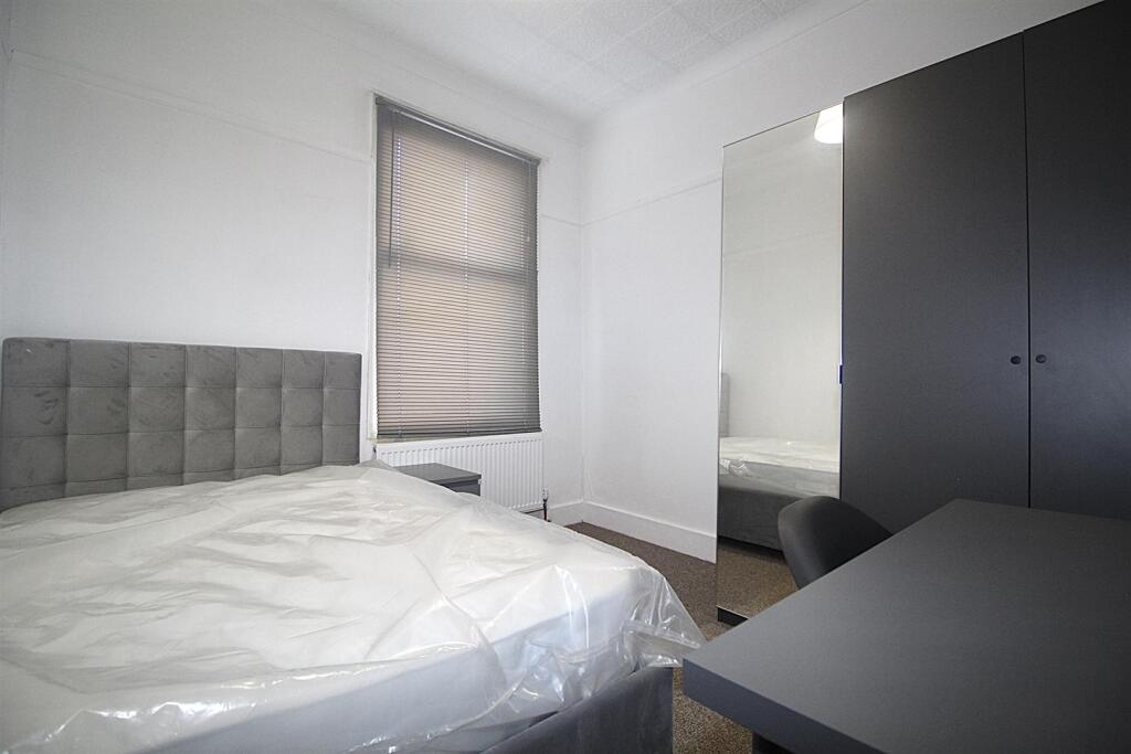 1 bed House Share for rent in Edmonton. From Kings Group - Enfield Highway