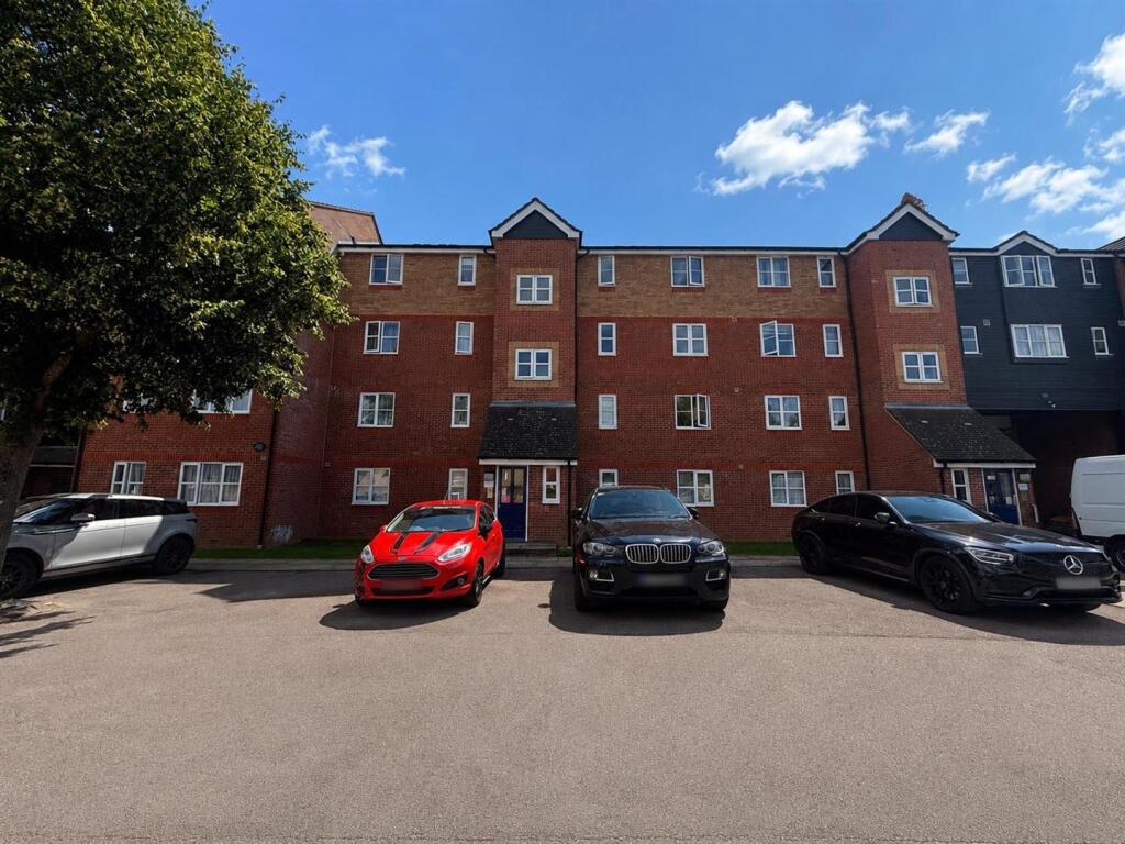 2 bed 1st Floor Flat for rent in Sewardstone. From Kings Group - Enfield Highway