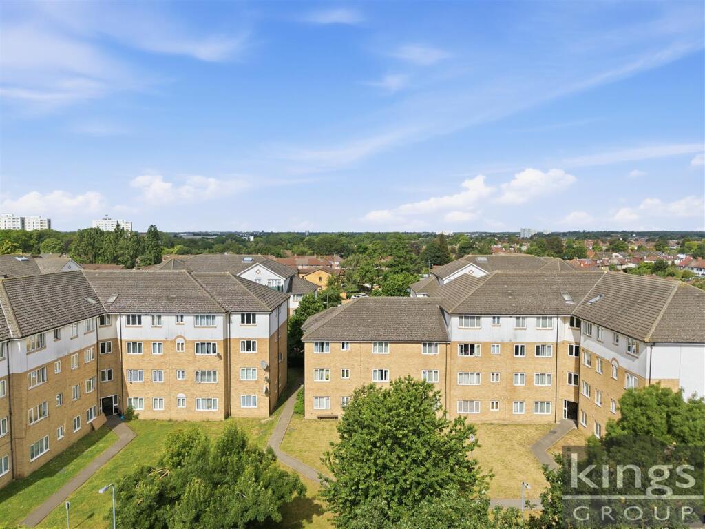 1 bed 1st Floor Flat for rent in Sewardstone. From Kings Group - Enfield Highway