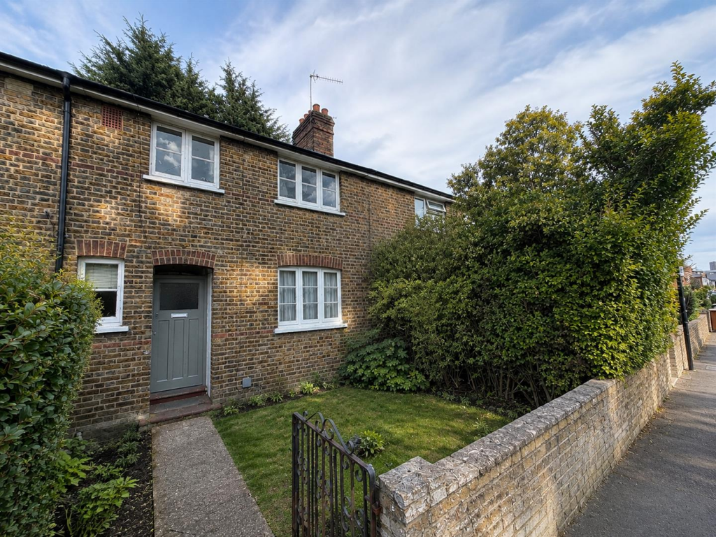 3 bed Detached for rent in Walthamstow. From Kings Group - Walthamstow