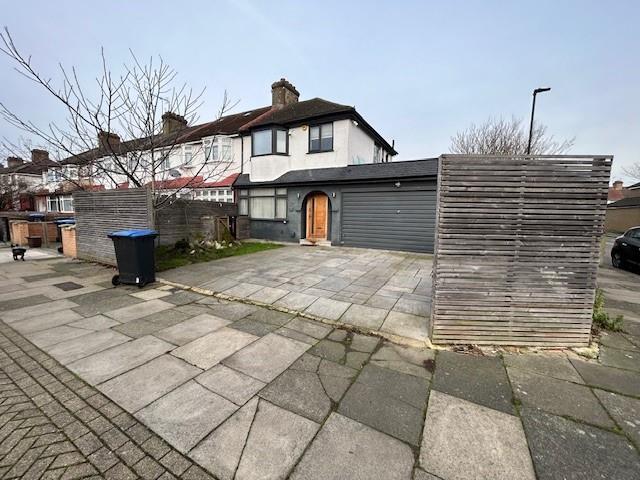 3 bed Detached for rent in Edmonton. From Kings Group - Edmonton 3 bed Detached for rent in Edmonton. From Kings Group - Edmonton