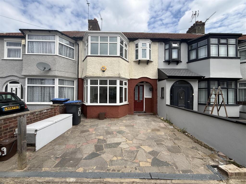 3 bed Detached for rent in Edmonton. From Kings Group - Edmonton 3 bed Detached for rent in Edmonton. From Kings Group - Edmonton