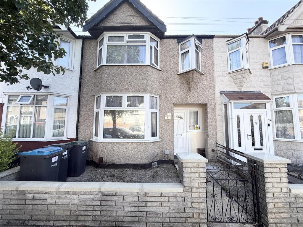 3 bed Mid Terraced House for rent in Edmonton. From Kings Group - Edmonton 3 bed Mid Terraced House for rent in Edmonton. From Kings Group - Edmonton