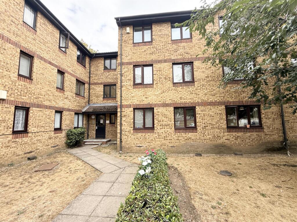 2 bed 1st Floor Flat for rent in London. From Kings Group - Edmonton 2 bed 1st Floor Flat for rent in London. From Kings Group - Edmonton