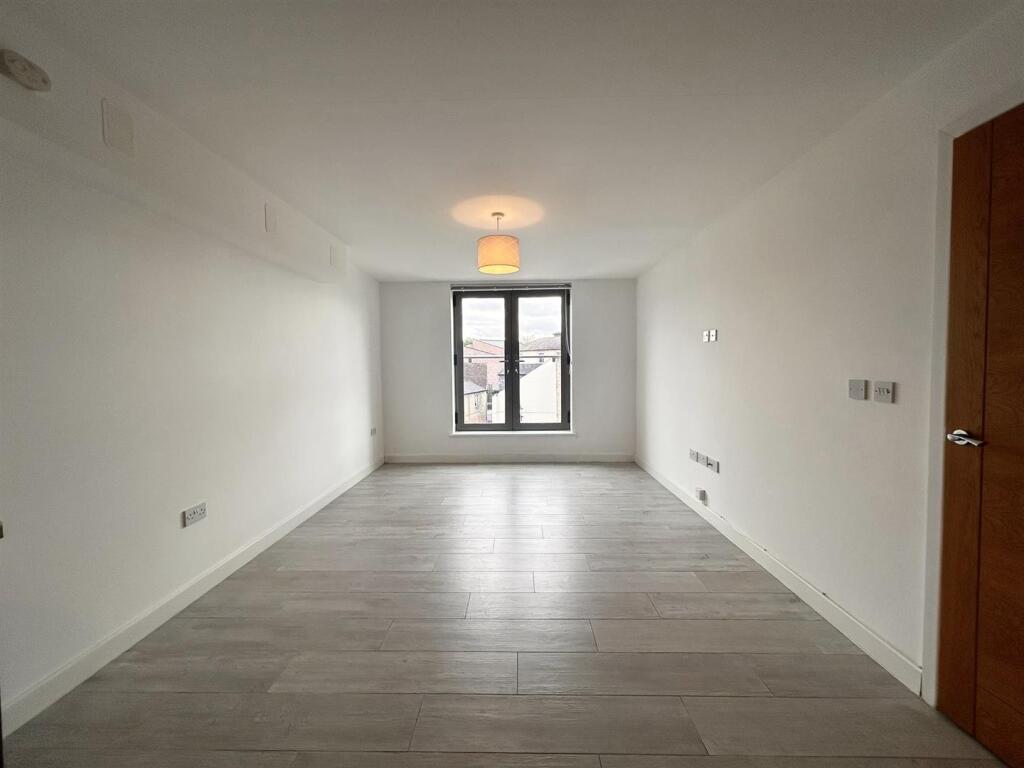 2 bed Apartment for rent in Waterford. From Kings Group - Hertford