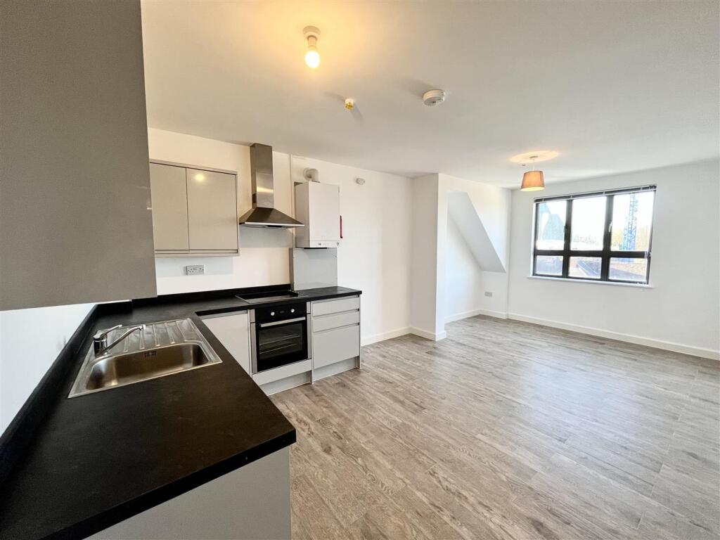 2 bed Apartment for rent in Waterford. From Kings Group - Hertford