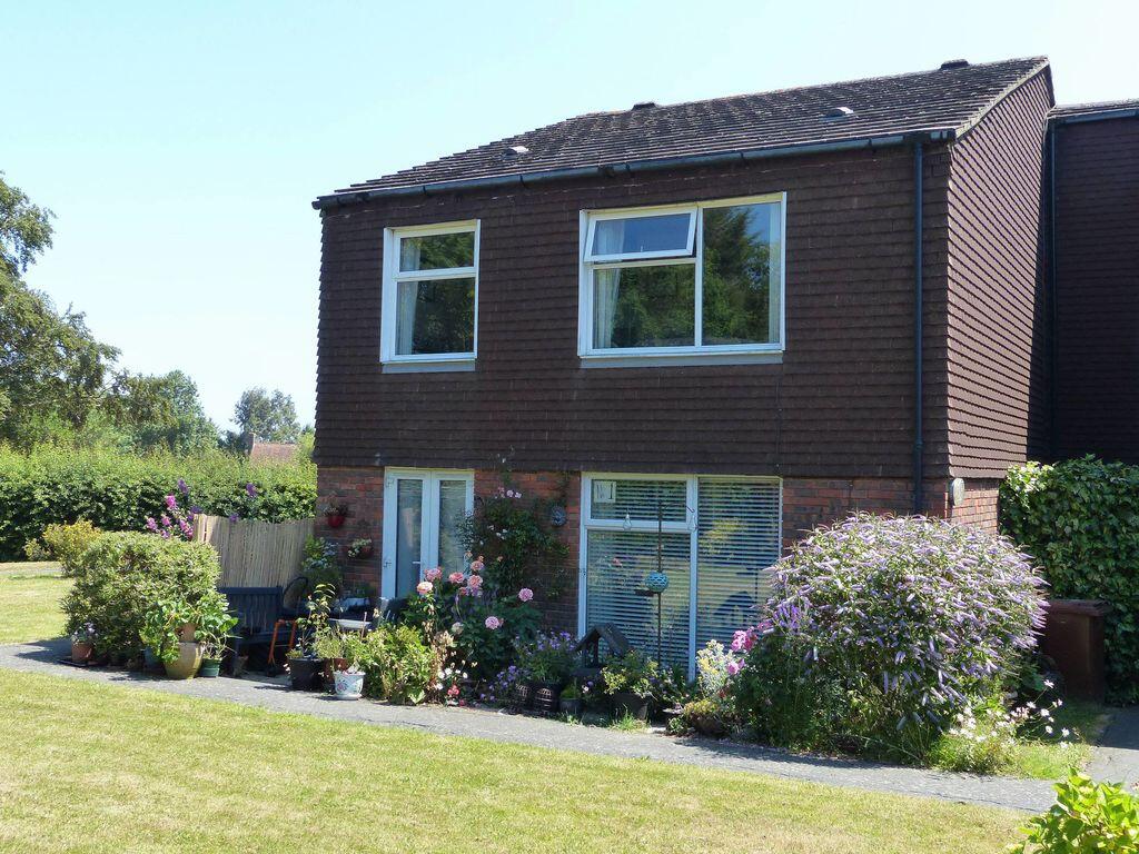 2 bed 1st Floor Flat for rent in Benenden. From Lambert & Foster Ltd - Cranbrook