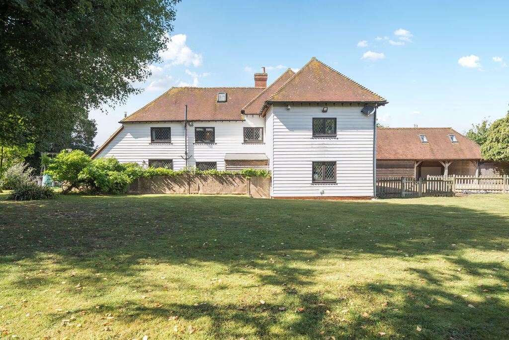 6 bed Detached for rent in Stockbury. From Lambert & Foster Ltd - Cranbrook 6 bed Detached for rent in Stockbury. From Lambert & Foster Ltd - Cranbrook