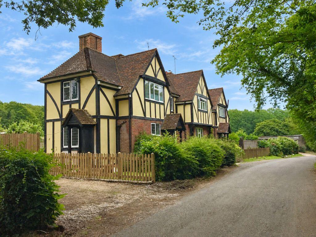 3 bed Detached for rent in High Halden. From Lambert & Foster Ltd - Cranbrook