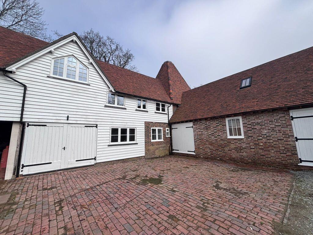 2 bed Detached for rent in Tudeley. From Lambert & Foster Ltd - Paddock Wood 2 bed Detached for rent in Tudeley. From Lambert & Foster Ltd - Paddock Wood