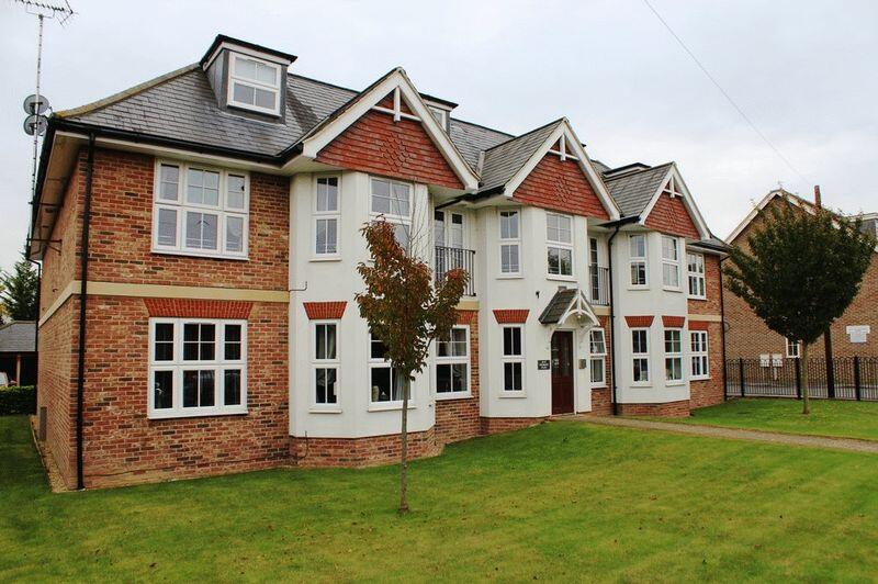 1 bed 1st Floor Flat for rent in Paddock Wood. From Lambert & Foster Ltd - Paddock Wood 1 bed 1st Floor Flat for rent in Paddock Wood. From Lambert & Foster Ltd - Paddock Wood