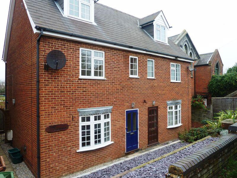 3 bed Semi Detached for rent in Five Oak Green. From Lambert & Foster Ltd - Paddock Wood 3 bed Semi Detached for rent in Five Oak Green. From Lambert & Foster Ltd - Paddock Wood