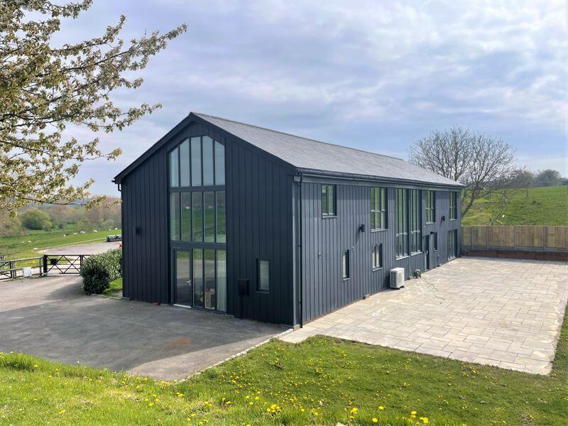 5 bed Barn Conversion for rent in Farleigh Green. From Lambert & Foster Ltd - Paddock Wood 5 bed Barn Conversion for rent in Farleigh Green. From Lambert & Foster Ltd - Paddock Wood