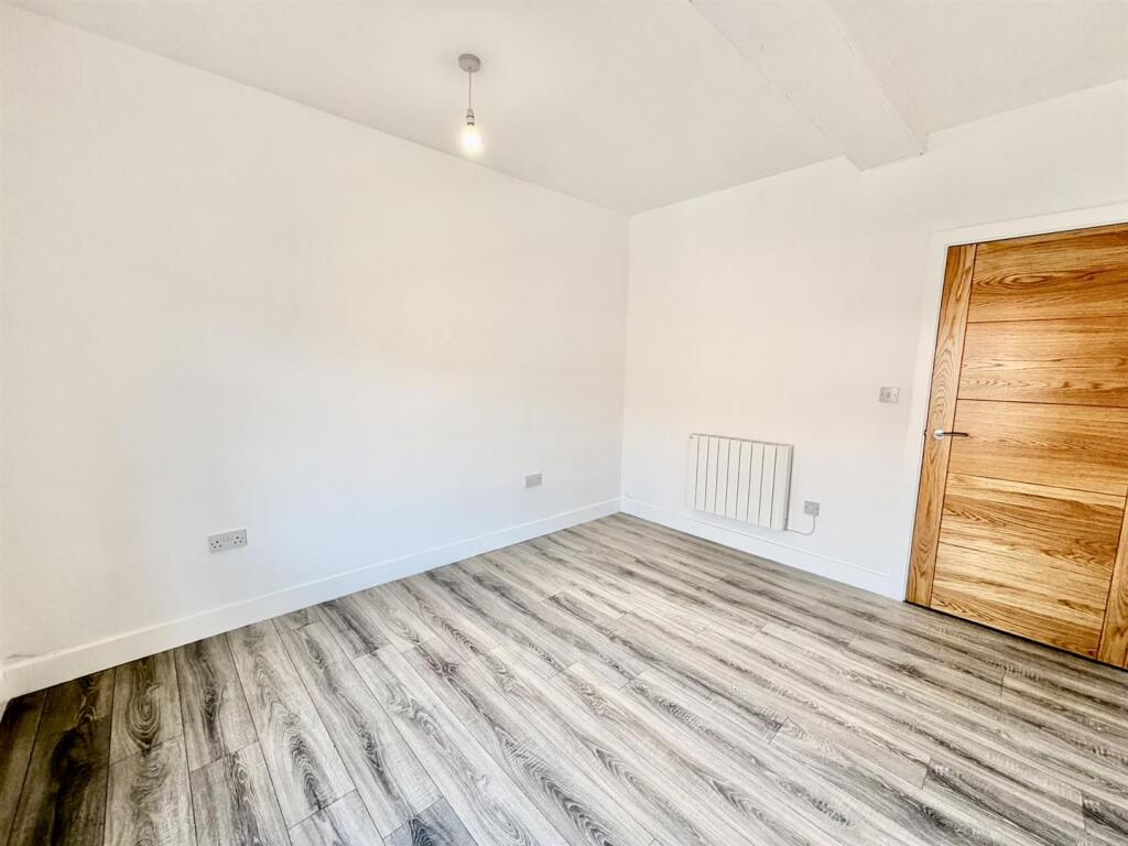 2 bed Not Specified for rent in Bromsgrove. From Lamberts Sales and Lettings - Studley 2 bed Not Specified for rent in Bromsgrove. From Lamberts Sales and Lettings - Studley