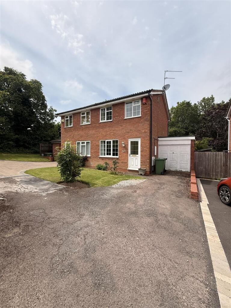 2 bed Semi Detached for rent in Holt End. From Lamberts Sales and Lettings - Studley 2 bed Semi Detached for rent in Holt End. From Lamberts Sales and Lettings - Studley