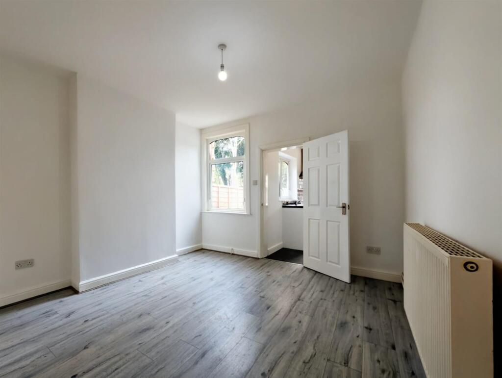 2 bed End of Terrace for rent in Nuneaton. From Pointons - Nuneaton