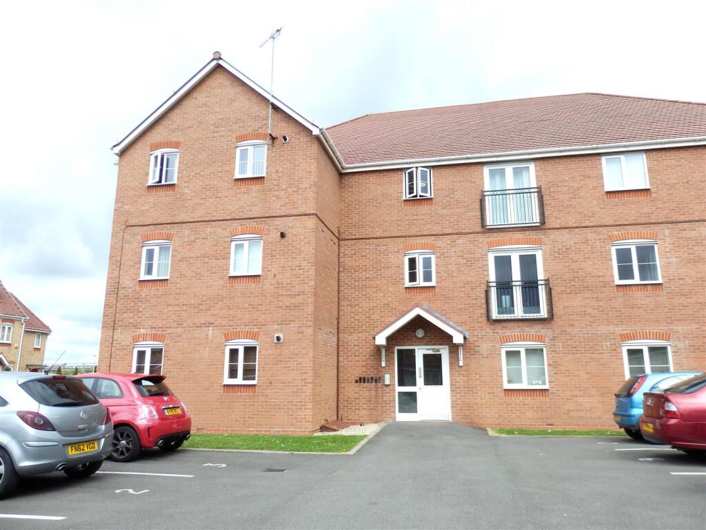 2 bed 1st Floor Flat for rent in Bermuda. From Pointons - Nuneaton