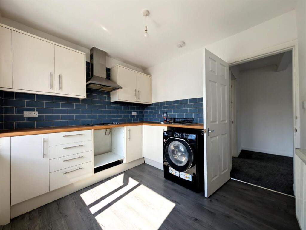 1 bed 1st Floor Flat for rent in Hartshill. From Pointons - Nuneaton 1 bed 1st Floor Flat for rent in Hartshill. From Pointons - Nuneaton