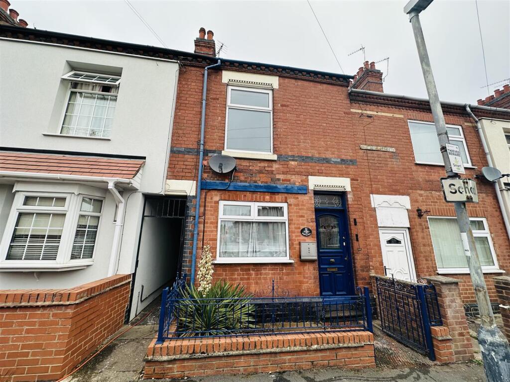 3 bed Mid Terraced House for rent in Nuneaton. From Pointons - Nuneaton 3 bed Mid Terraced House for rent in Nuneaton. From Pointons - Nuneaton