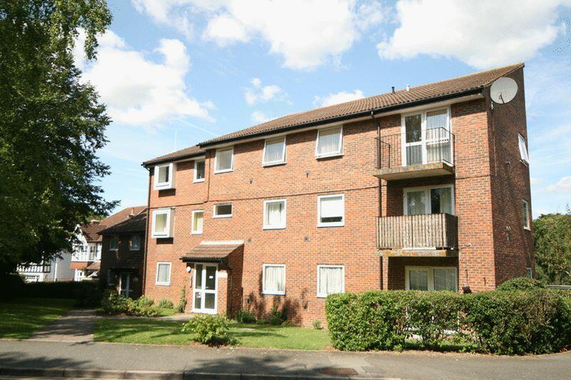 2 bed Flat for rent in Purley. From Pollard Machin