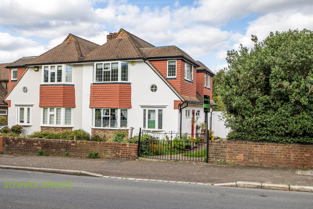 3 bed Detached for rent in London. From Streets Ahead - Crystal Palace