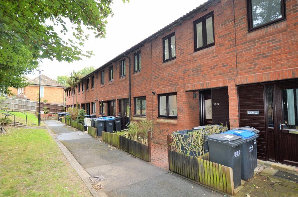 2 bed Mid Terraced House for rent in London. From Streets Ahead - Crystal Palace 2 bed Mid Terraced House for rent in London. From Streets Ahead - Crystal Palace