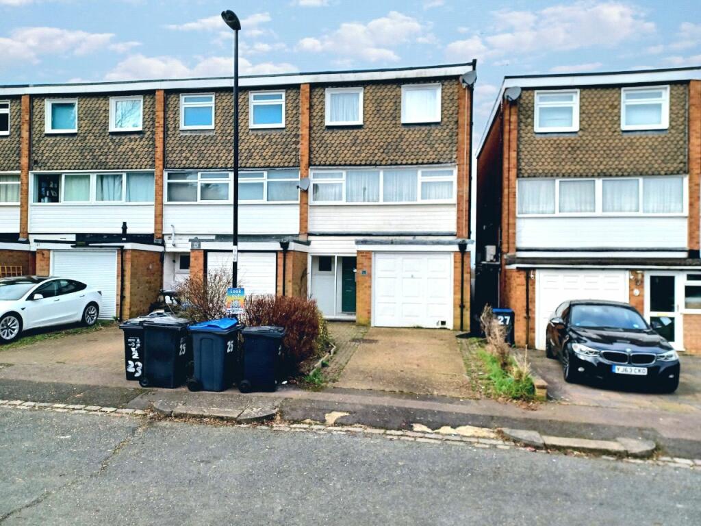 4 bed End Terraced House for rent in Purley. From Streets Ahead - Purley