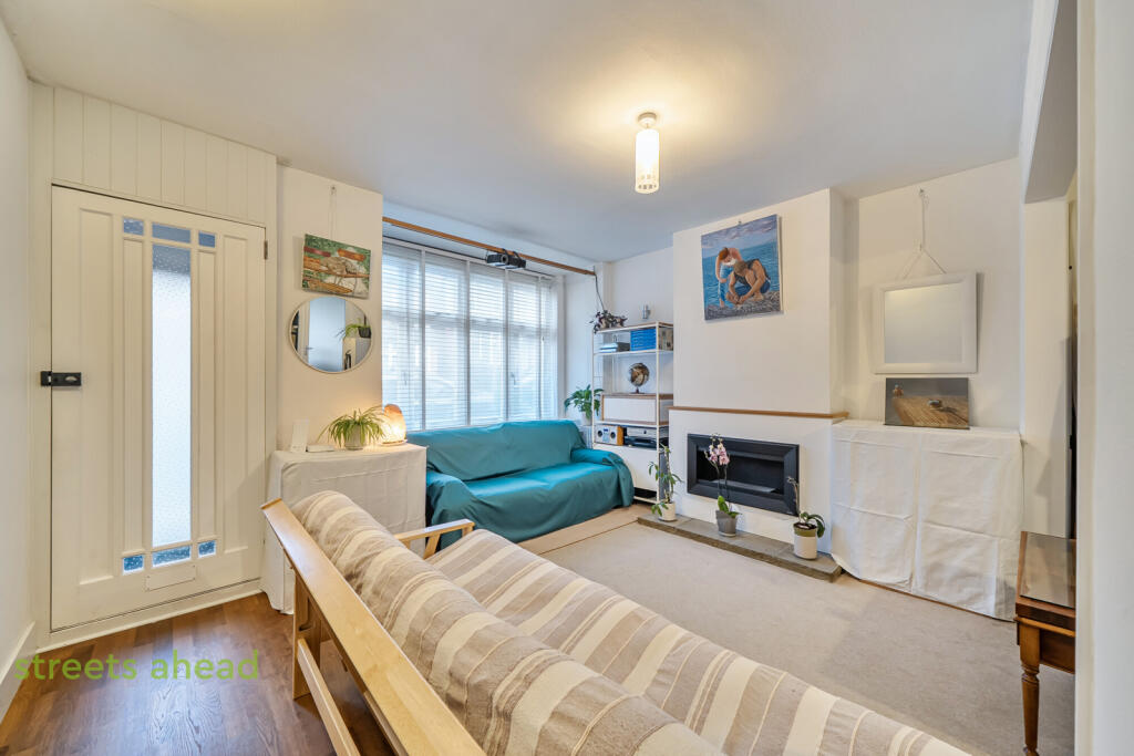 3 bed End of Terrace for rent in Purley. From Streets Ahead - Purley 3 bed End of Terrace for rent in Purley. From Streets Ahead - Purley