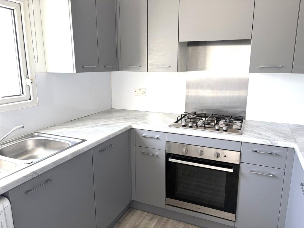 3 bed Apartment for rent in Purley. From Streets Ahead - Purley