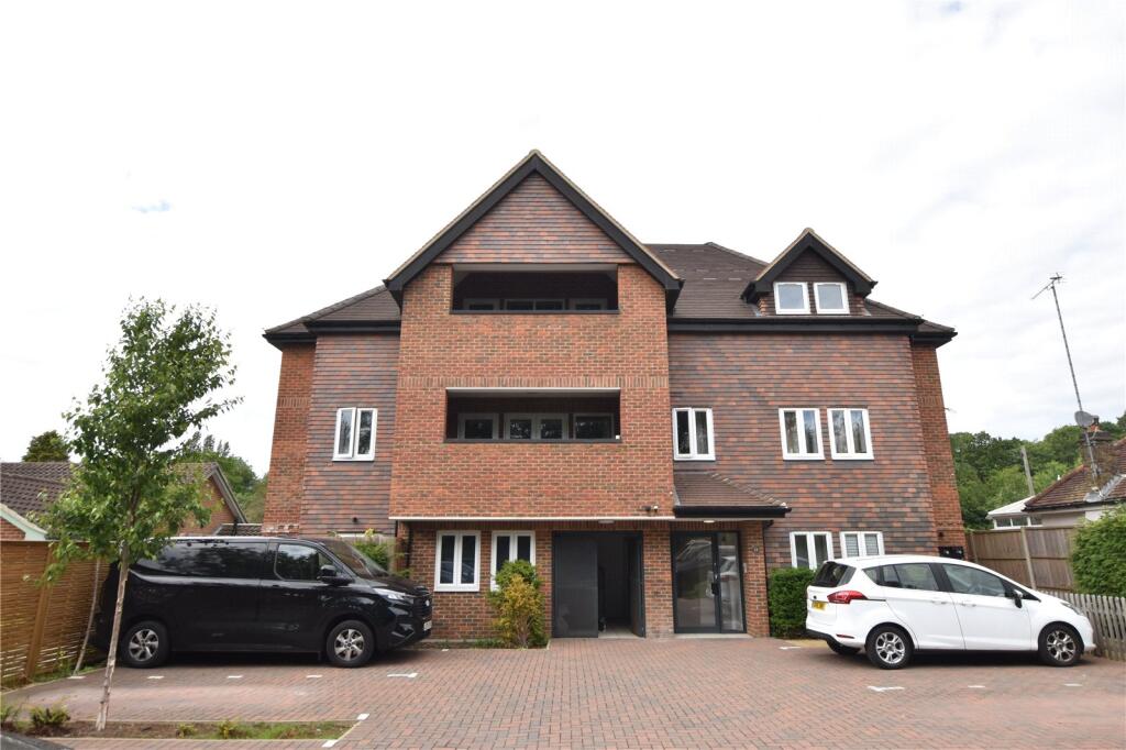 3 bed Apartment for rent in Warlingham. From Streets Ahead - Purley