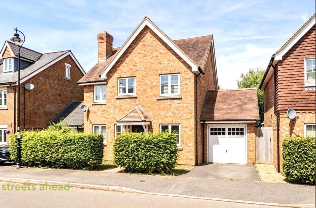 4 bed Detached for rent in Netherne On-The-Hill. From Streets Ahead - Purley 4 bed Detached for rent in Netherne On-The-Hill. From Streets Ahead - Purley